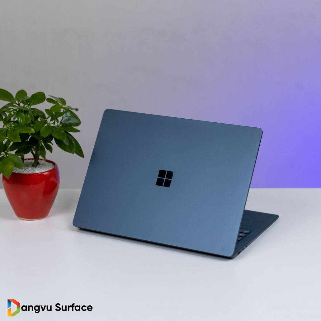 Ngoại hình Surface Laptop 3 sang trọng, tinh tế