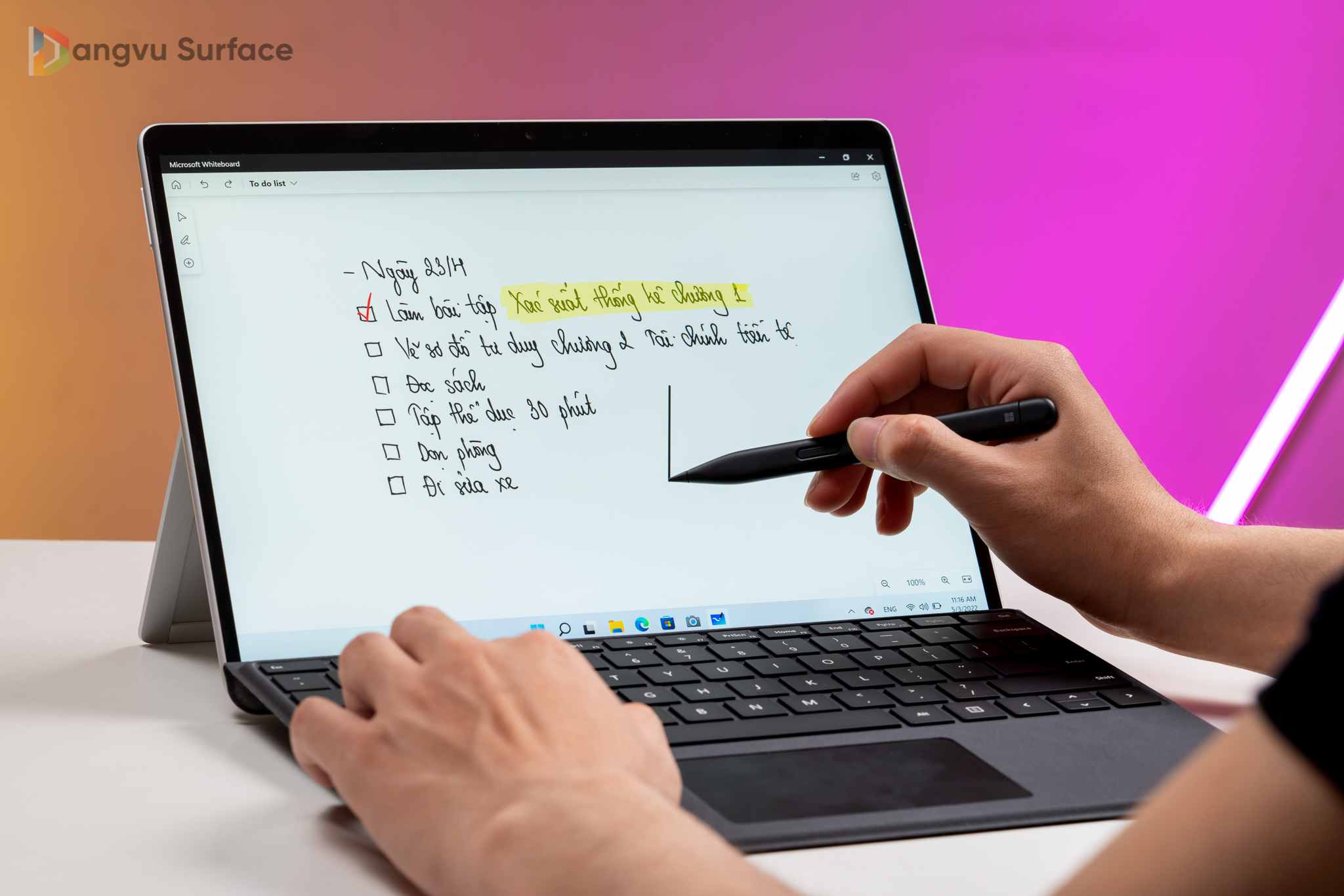 Pro 8 tương thích với bút Surface Pen