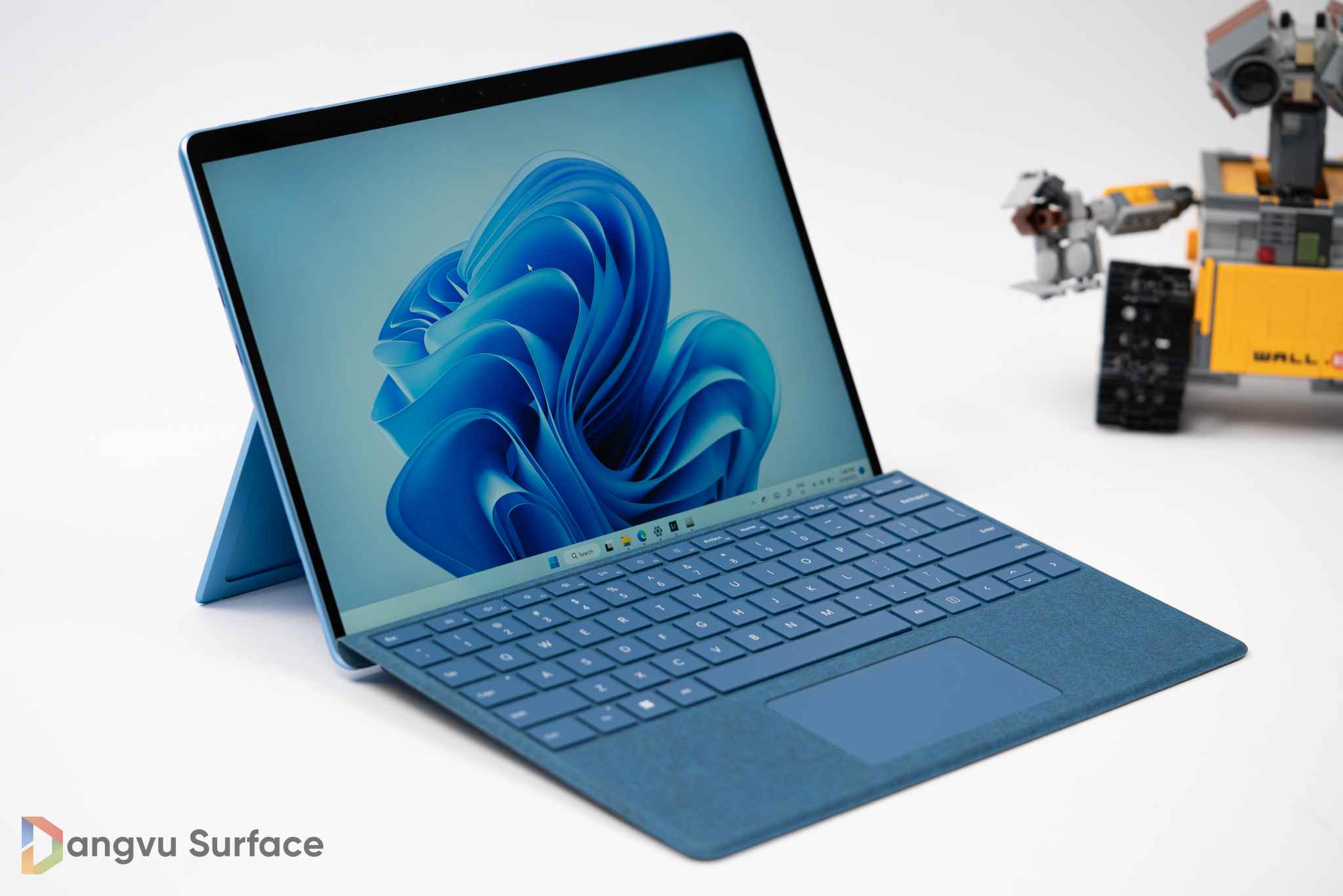 Surface Pro 2022 kh&ocirc;ng c&oacute; g&igrave; thay đổi về ngoại h&igrave;nh