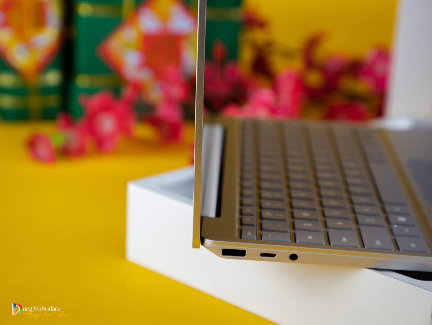 Surface laptop go review